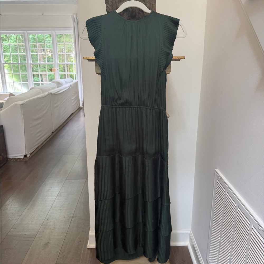 Banana Republic Sleeveless Dark Green Pleated Tiered Maxi Dress